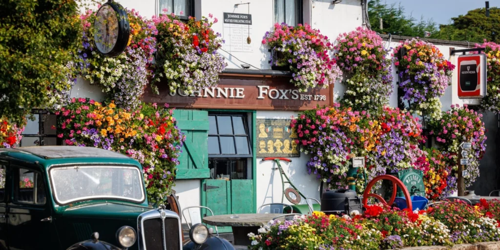 Johnnie Fox’s Irish Dance Show – Hooley in the Parlour