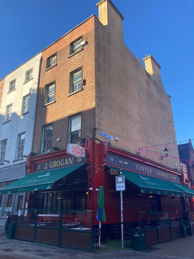Grogan's Castle Lounge, Dublin 2, South William Street (Creative Quarter, near Grafton St), Dublin