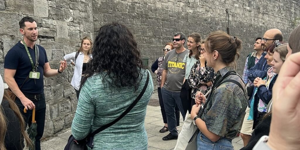 Highlights and Hidden Gems Walking Tour