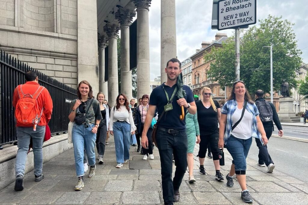Highlights and Hidden Gems Walking Tour (GetYourGuide)