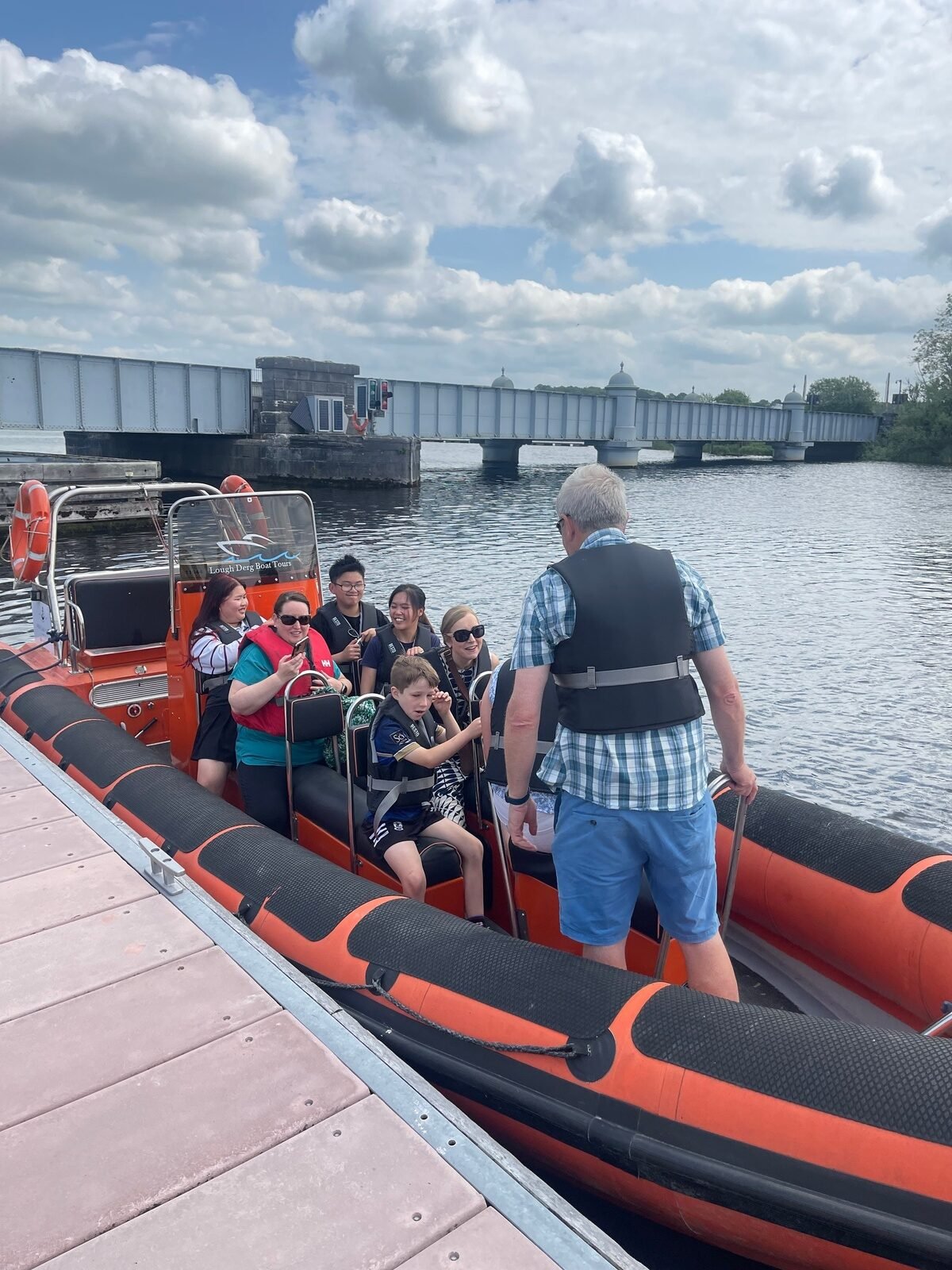 Lough Derg eBike Tour and Lake Cruise